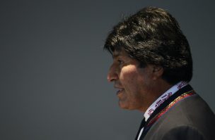 Evo Morales da poder a su abogado para que lo registre como candidato al Congreso