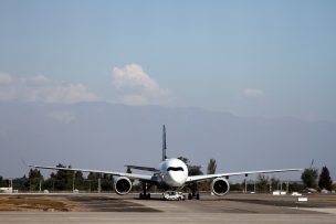 Avión se mantiene en cuarentena en New York