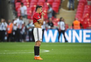 Alexis vio desde la banca la goleada del United en la Champions