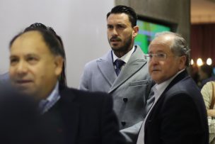 Mauricio Pinilla y Azul Azul no llegaron a acuerdo e irán a juicio