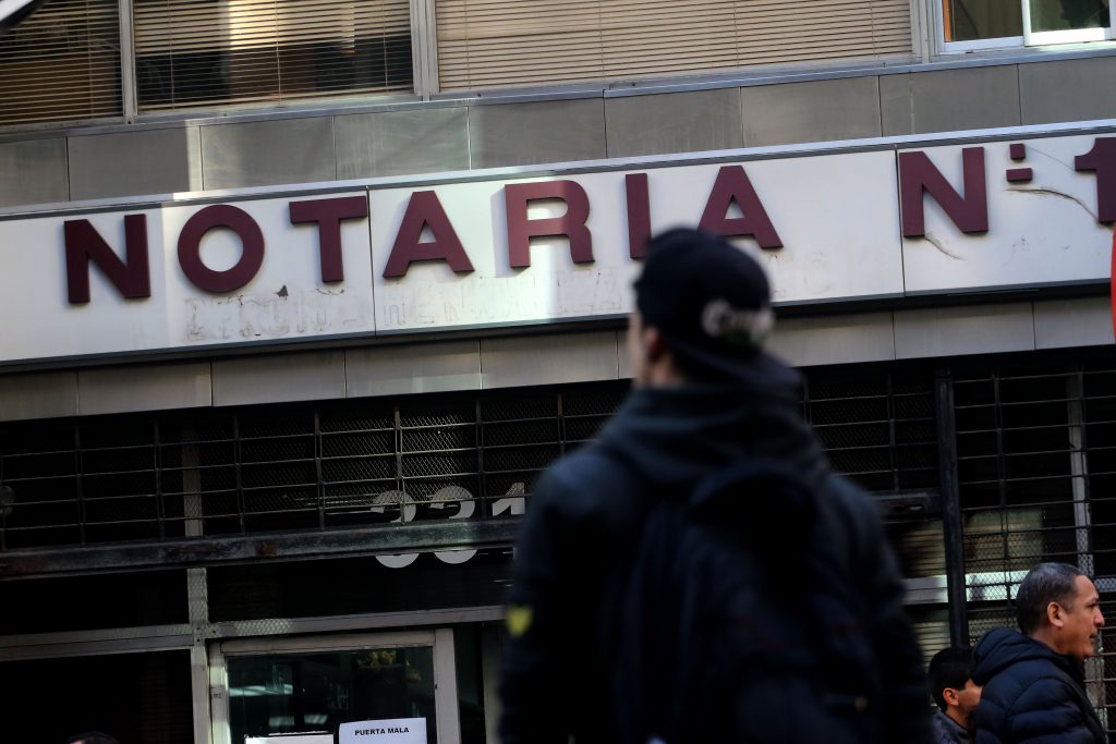 Hernán Larraín: “Pido a los notarios ponerse en el lugar de los ciudadanos”