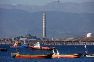 Seremi de Salud abre sumarios contra 5 empresas por contaminación en Quintero