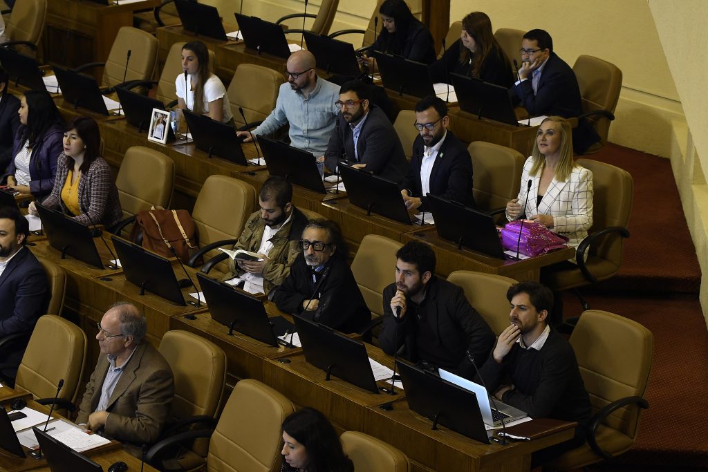 Oposición acuerda enfrentar “unida” tramitación de reforma tributaria