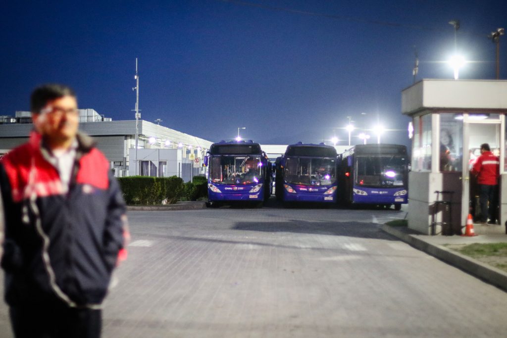 Sigue la huelga legal en Subus y Transantiago mantiene plan de contingencia