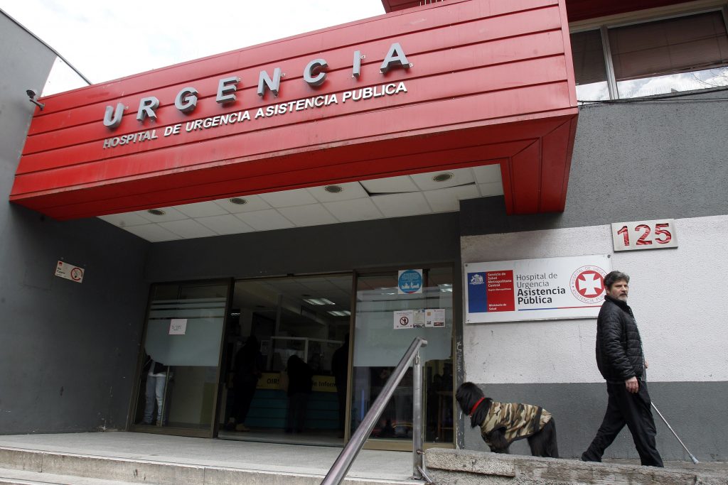 “Vacunas VIP”: Renuncia director de ex Posta Central tras sumario y multa de la Seremi Metropolitana