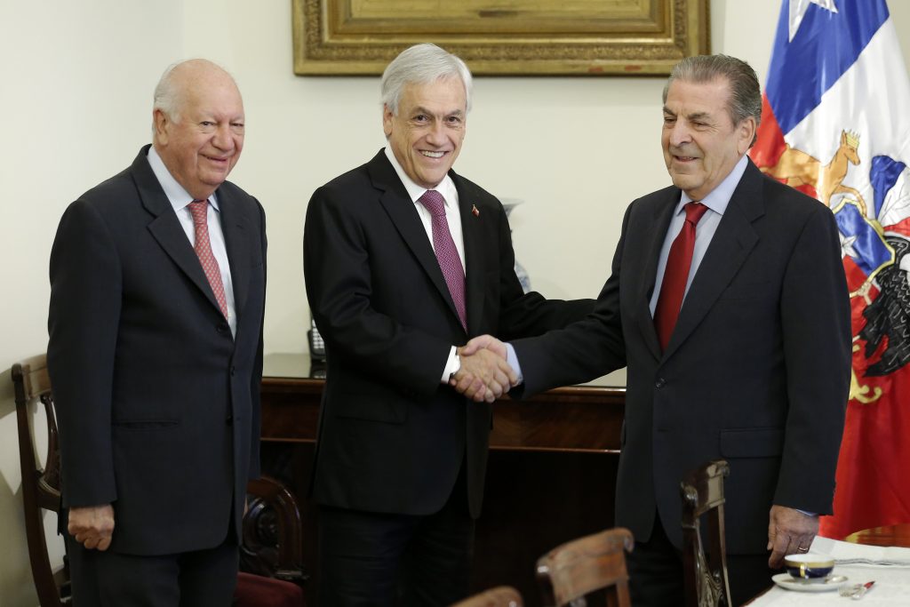 Piñera se reúne con ex presidentes Frei y Lagos por fallo de La Haya