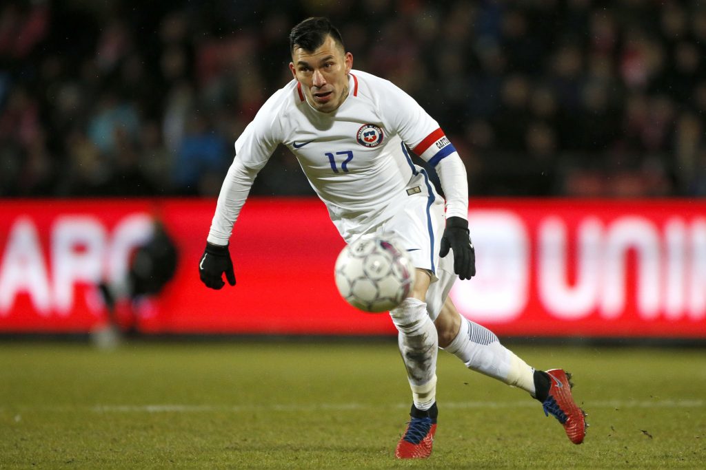 Gary Medel fue titular en triunfo de un Besiktas que es segundo en Turquía