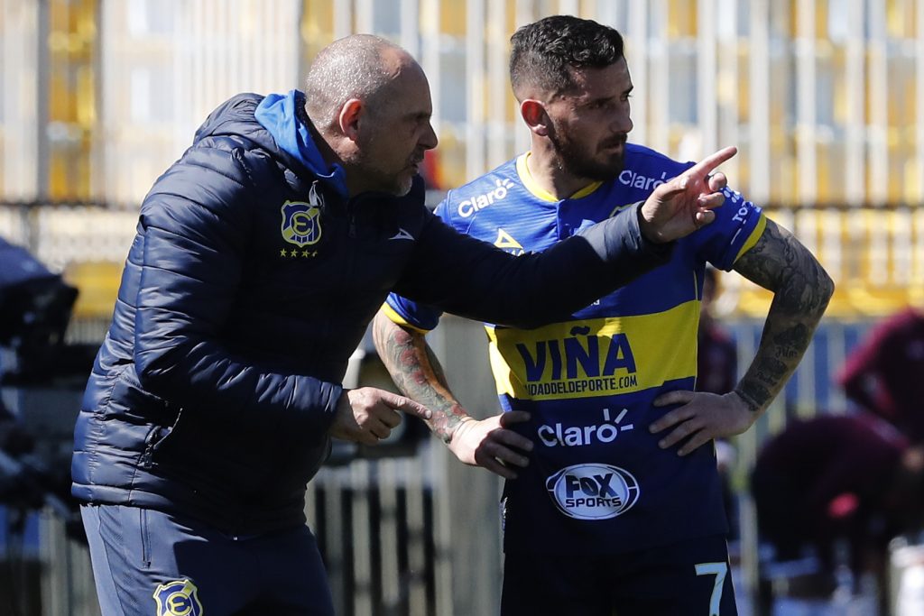 DT de Everton: “Vamos por el camino adecuado para mantener la categoría”
