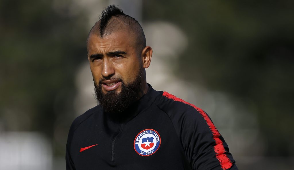 Arturo Vidal presentó molestias en su rodilla en nuevo entrenamiento de la Roja