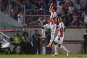 Los cihilenos Férnandez y Dávila brillaron y le dieron el triunfo al Necaxa sobre Cruz Azul