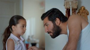 Revelan imágenes de la verdadera relación entre Cengiz y Melek de “Madre“