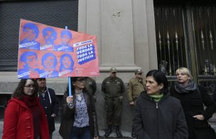 Entregan carta en el Ministerio de Defensa por homenaje a Miguel Krassnoff