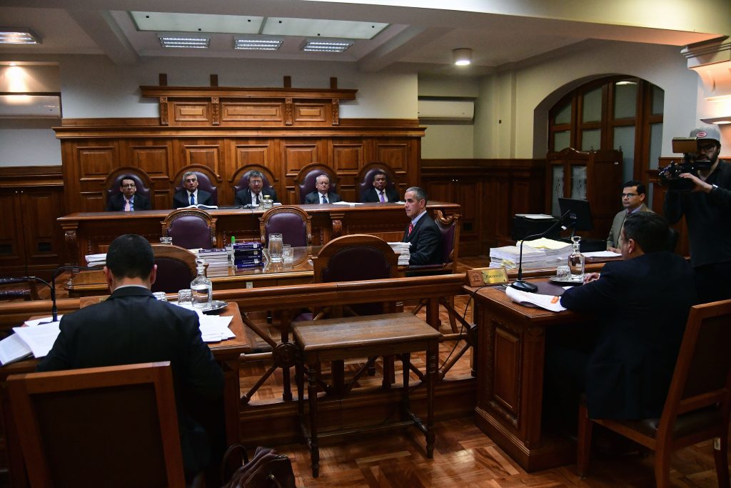 Corte Marcial otorga libertad condicional al general John Griffiths