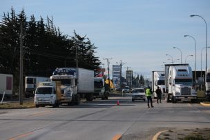 Camioneros levantan paro en Punta Arenas