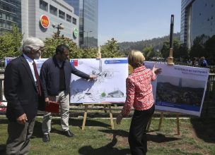 MOP y alcaldía de Providencia acordarían reanudar construcción del teleférico