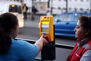 Panel de expertos informa alza de $20 en la tarifa del transporte público en Santiago