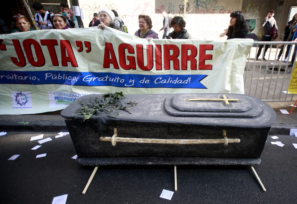 Hospitales gastaron más de 42 mil millones de pesos en camas “privadas”