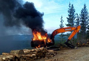 Nuevo ataque incendiario destruyó 4 máquinas forestales en La Araucanía