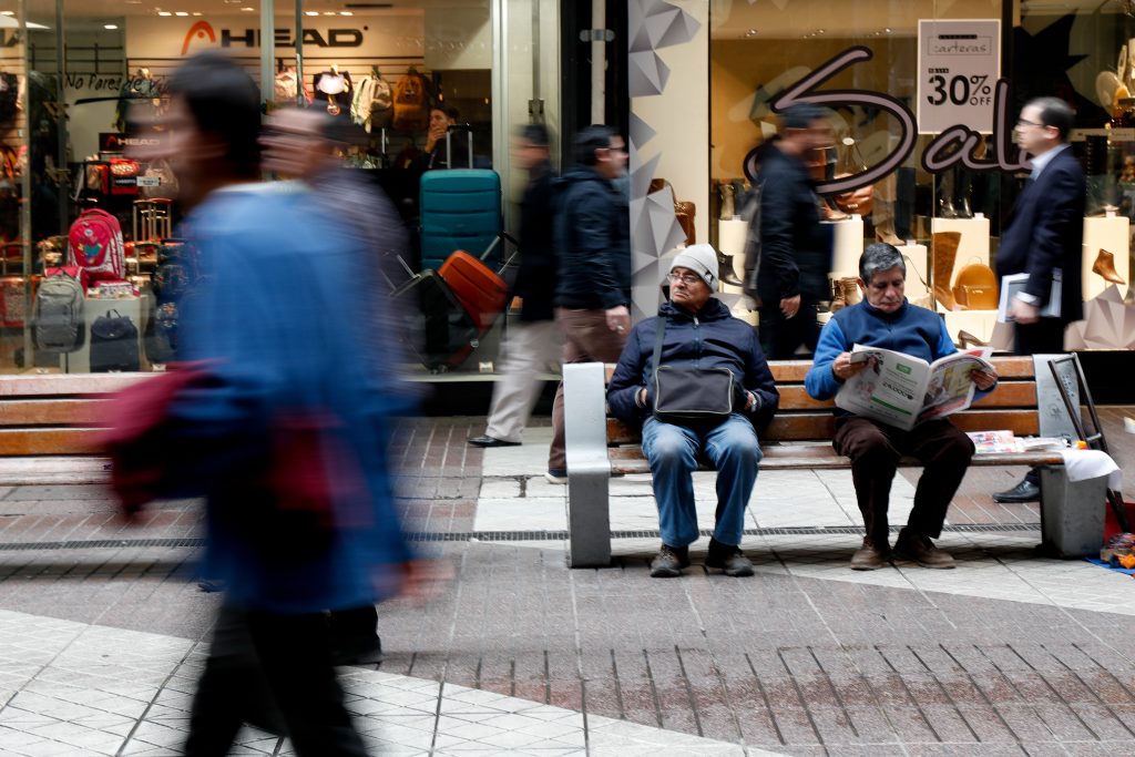 Tasa de desempleo en el Gran Santiago llegó a un 7,1% en el mes de septiembre