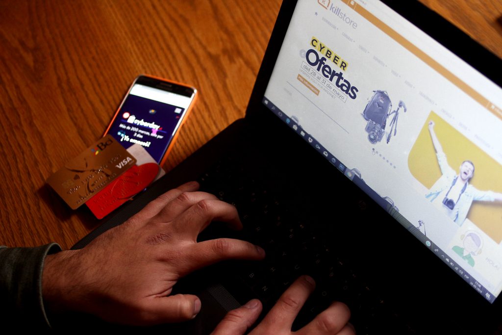 CyberMonday inició con reclamos de los usuarios
