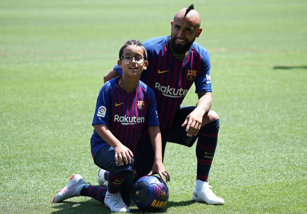 Hijo de Arturo Vidal consiguió su primer logro como youtuber