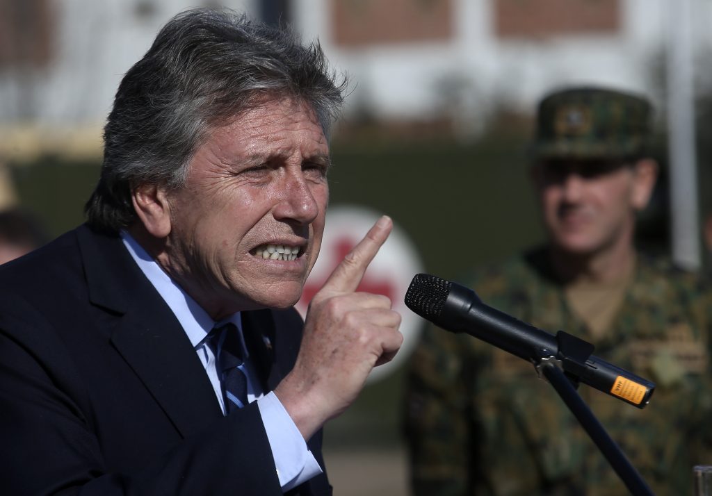 Ministro Espina anuncia “tolerancia cero” en las FF.AA.