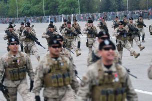 Ejército lamenta la renuncia del general Griffths pese a procesamiento