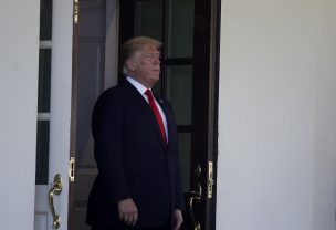 Trump reitera que caravana no entrará a Estados Unidos