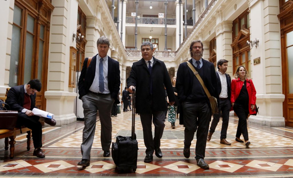Víctimas de Karadima y Arzobispado deberán comparecer para “conciliar”