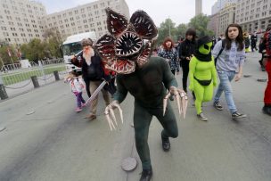 Zombies invaden las calles de Santiago por décimo año consecutivo