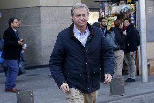 José Antonio Kast se ve involucrado en accidente de tránsito con un ciclista