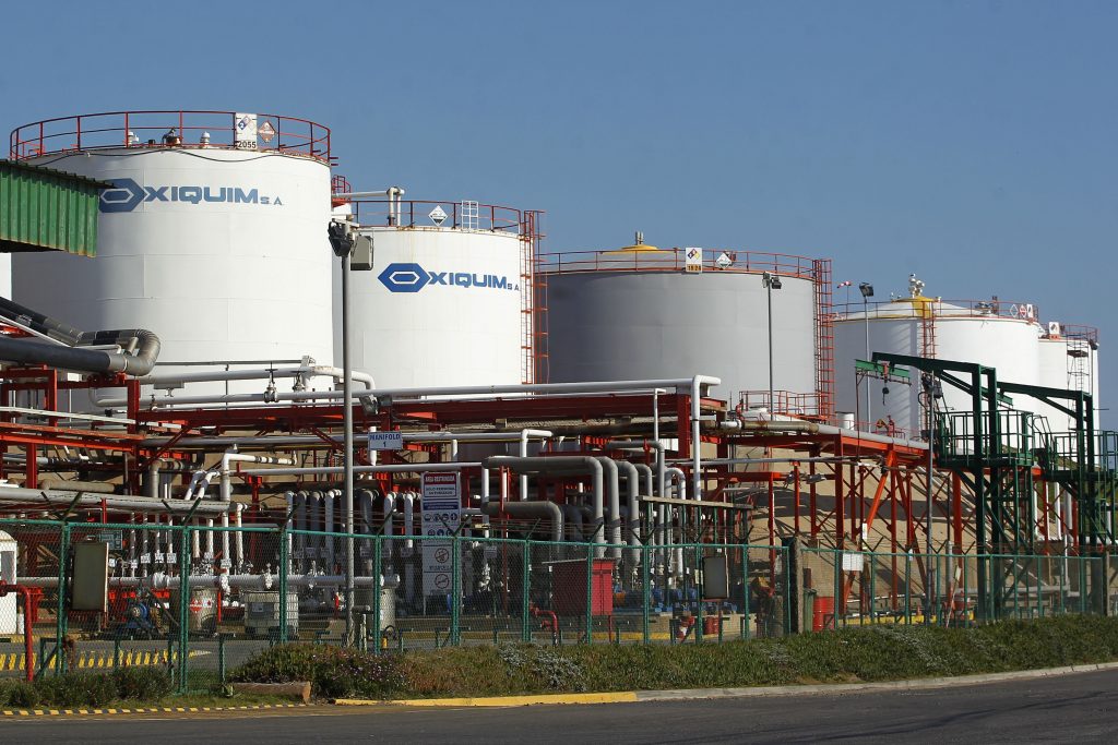 Medio Ambiente levanta cargos a Oxiquim de Quintero por incumplimientos