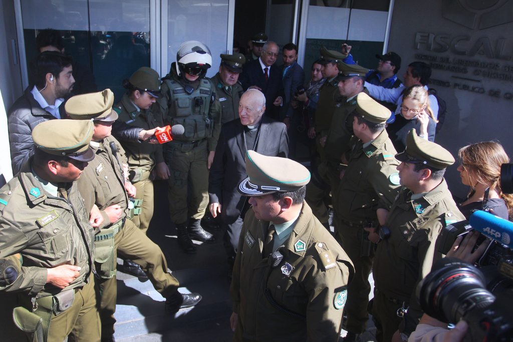 Arzobispado asegura que Ezzati no declarará “por ahora”