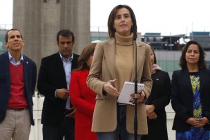 Ministra de Educación reitera que estudiantes violentos deben ser expulsados