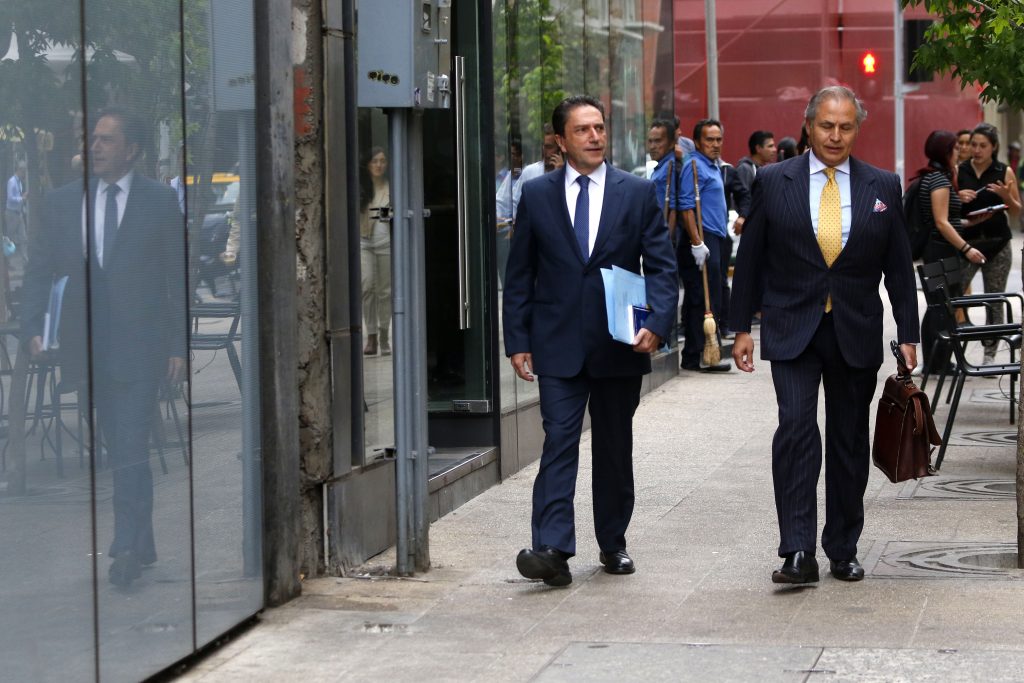 Ex ministro Gómez declaró como imputado ante Fiscalía por caso Ascar