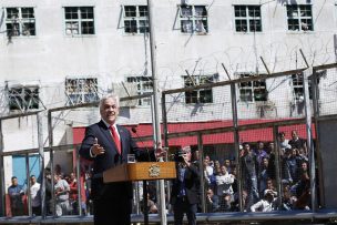 Presidente puso primera piedra de taller de reinserción en cárcel de Valparaíso