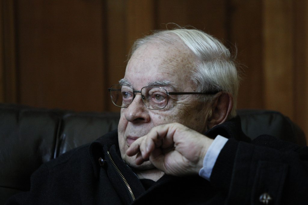 Ex capellán de La Moneda: “Cardenal Errázuriz tiene el derecho a equivocarse”
