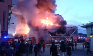 Chiloé: Incendio destruye municipalidad de Dalcahue