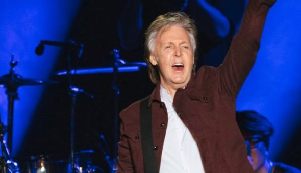 ¡No puede ser! Paul McCartney cometió el fatal error de confundir la bandera de Texas con la de Chile