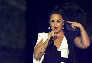 Demi Lovato fue a votar tras salir de su rehabilitación