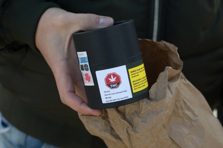 Llega a Chile el primer medicamento derivado del cannabis