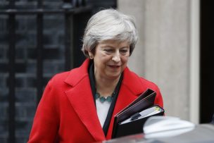 May propone nuevo acuerdo de Brexit con opción de segundo referéndum