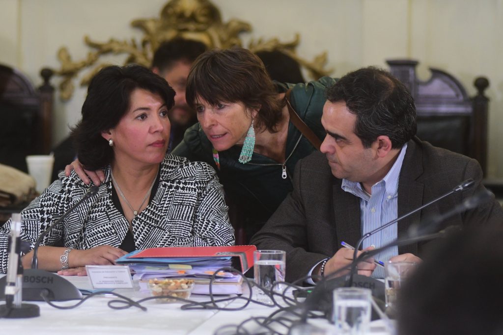 Diputada Girardi denuncia “títulos de doctorados fantasmas” en Poder Judicial