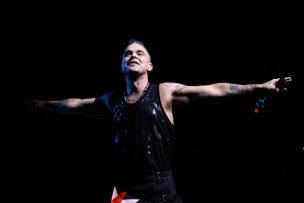 Robbie Williams hizo cantar a cerca de 13 mil personas en el Movistar Arena