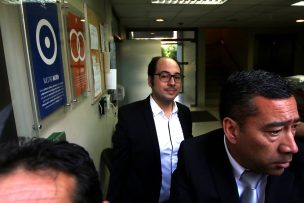 Director Nicolás López se presenta a declarar a la Fiscalía Metropolitana Oriente