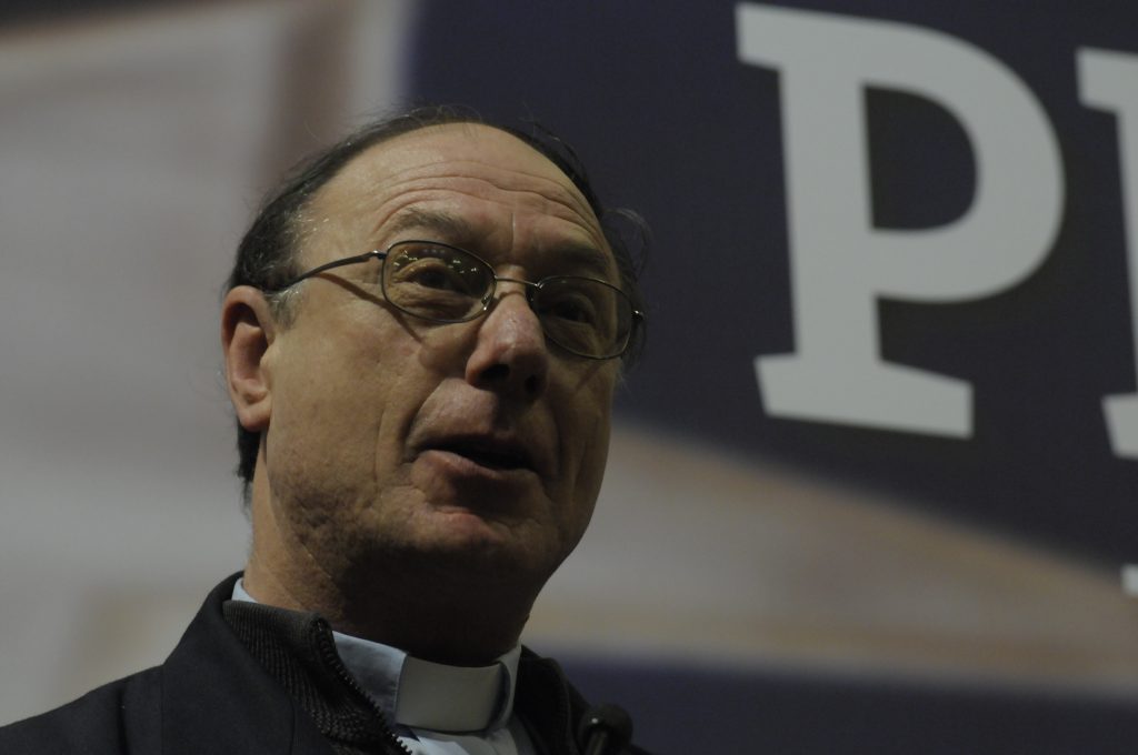 Obispo Luis Infanti: “Hay denuncias de personas locas”