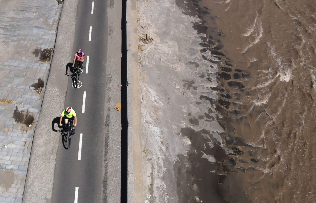 Lejos de la meta: Transportes no alcanza a cumplir promesa de 500 kilómetros de ciclovías anuales