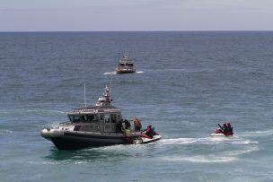Armada descubrió a barco peruano pescando tiburones en zona exclusiva chilena