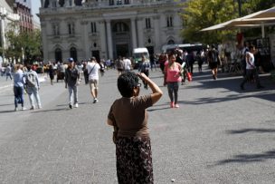 Onemi declara Alerta Temprana Preventiva para la regiones Metropolitana y Valparaíso por altas temperaturas