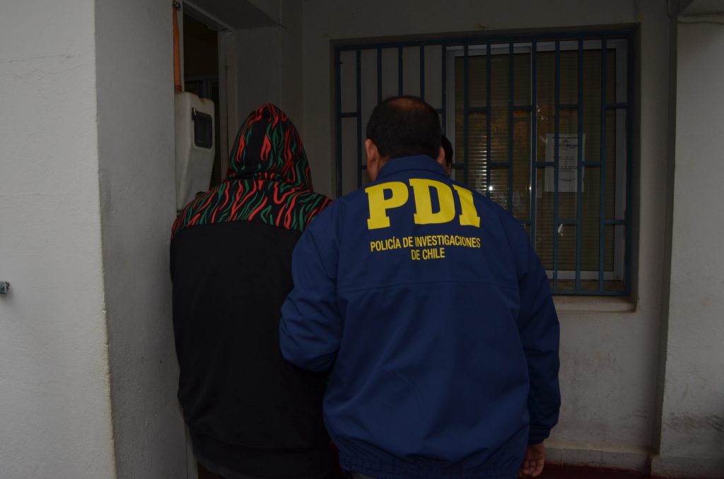 Detienen a dos jóvenes por robo con intimidación y violencia
